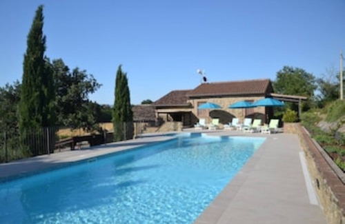 Castiglione della Valle Apartment | Oliva Apartment with solar heated pool set in the Umbrian countryside