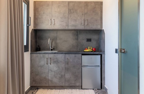 Plomari Hotel | Olive Green Studios and Apartments