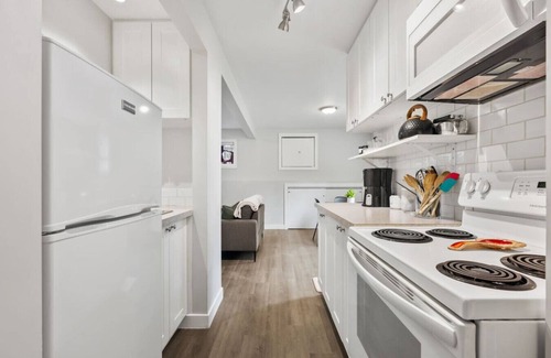 East Kootenay Apartment | Olive & Onyx | Fire Pit | Pet-Friendly | Central