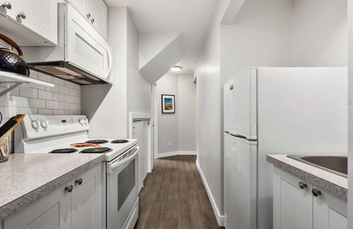 East Kootenay Apartment | Olive & Onyx | Fire Pit | Pet-Friendly | Central