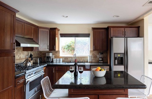 North Pacific Beach Condo | Oliver by Avantstay Summer Escape Beach House 4 Blcks From Ocean