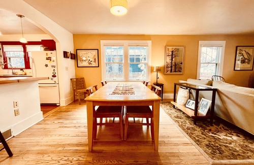 Bozeman House | Ollie's House: Cozy Home, A Walk Away from Downtown/MSU