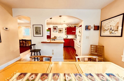 Bozeman House | Ollie's House: Cozy Home, A Walk Away from Downtown/MSU