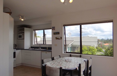 Omaha Cottage | Omaha Heights - Omaha Holiday Home