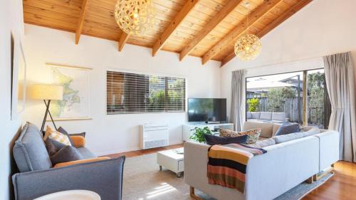 Omaha House | Omaha's Shore Thing