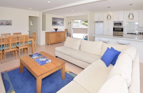 Omaha House | Omaha Sands- Elevated sea views and short walk to the beach