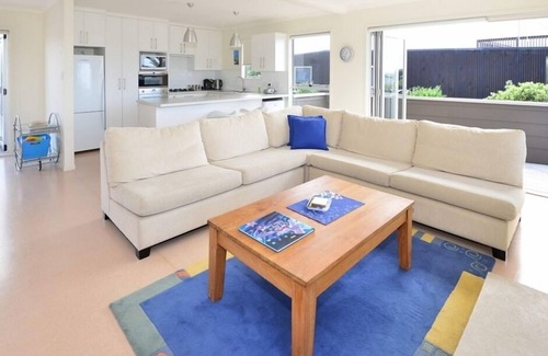 Omaha House | Omaha Sands- Elevated sea views and short walk to the beach