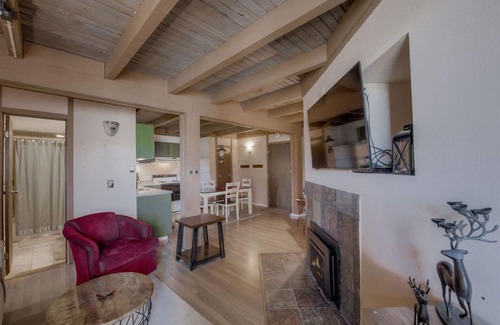 Wildernest Condo | On free bus route, 15 minutes to Copper and Keysto