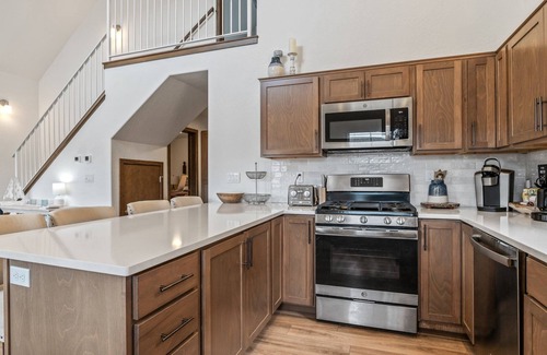 Dover Bay House | On Golden Pend Oreille - 3 Bedroom 2 Bath Parkside Bungalow