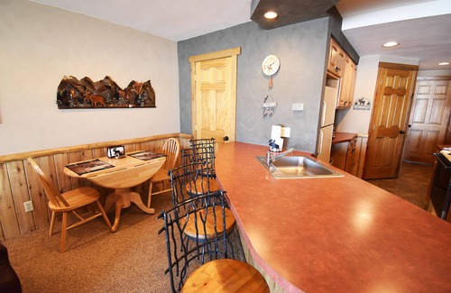 Dillon Condo | On Lake! Ground Floor, Views! Hot Tub. Walk to Concerts, Marina, Dining