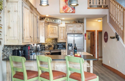 Branson House | On Table Rock Shoreline-Access & Views! Pvt Hot Tub-Billiards-Boat Slip-Community Amenities!