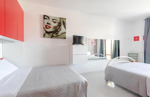 Tortoreto Lido Apartment | On the Beach