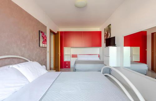 Tortoreto Lido Apartment | On the Beach