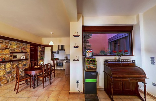 Karystos Villa | On The Beach Luxurious Villa, Ideal Family Holiday