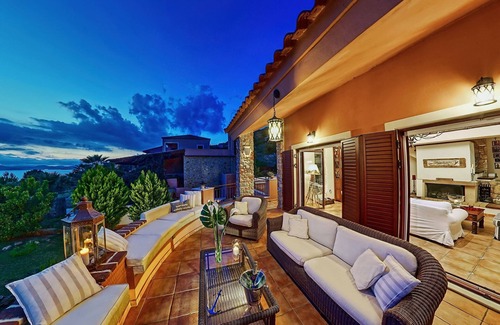 Karystos Villa | On The Beach Luxurious Villa, Ideal Family Holiday