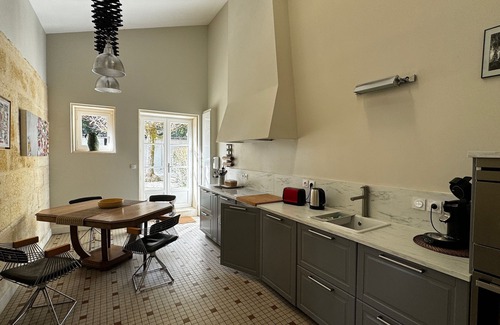 Bourg-sur-Gironde Apartment | On the corniche de la gironde one- or two-bedroom apartment