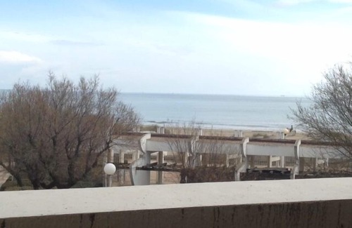 Le Couchant Apartment | On the front line facing the sea, 7 km beach. and less than 1 km from the golf course