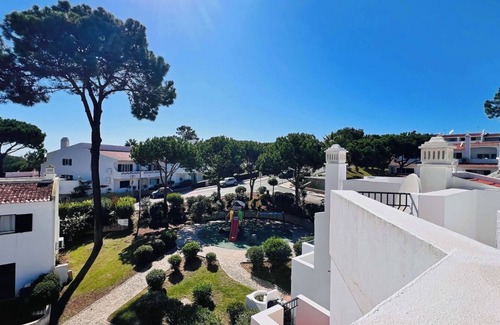 Vale do Lobo House | On the heart of Vale do Lobo by the beach, golf, tennis near great restaurants.