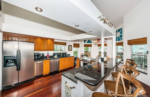 Independence Square House | On The Rocks/Waterfront/Pool/Foosball/Mins 2 Beach