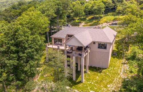 Sugar Mountain House | On the Rocks
