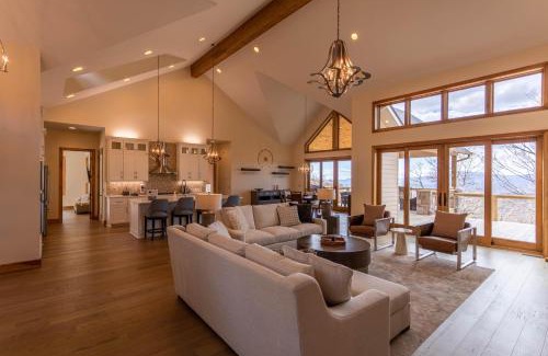 Sugar Mountain House | On the Rocks