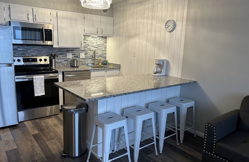 Garden City Condo | On the Sand Oceanfront Condo Renovated June 2023! Direct Oceanview, Close to All