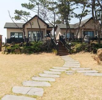 Seongsan House | On The Stone Pension #2