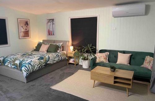 Gwynneville Apartment | On Track Getaway
