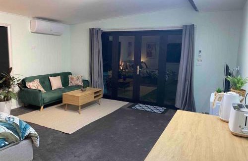 Gwynneville Apartment | On Track Getaway
