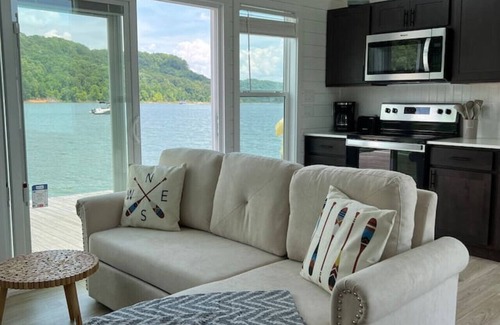 Russell Springs Boat Rental | On-Water 10 #36 - Lake Cumberland Marina