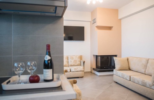 Xylokastro-Evrostina House | Onar Zin Seabliss - Penelope Poolside Getaway