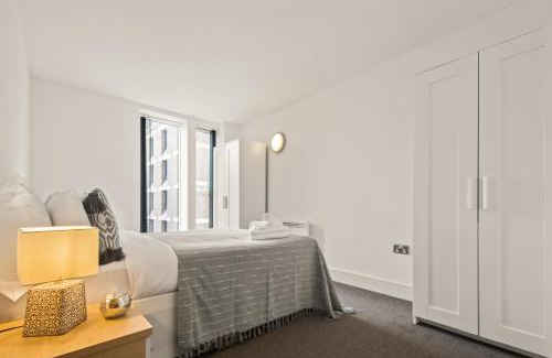 Cathedrals Apartment | One Bed Serviced Apartment near South Bank by MySquare