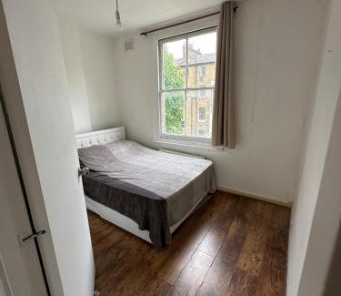 Westbourne Apartment | One bed Victorian - Sleeps 4 -10 Min Walk to Paddington