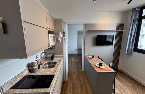 Matriz Apartment | One bedroom apartment in the center of Curitiba