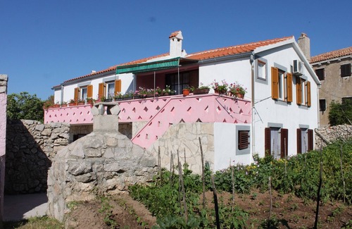 Sveti Jakov Apartment | One bedroom apartment with terrace Stivan, Cres (A-382-b)