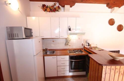 Veli Losinj Apartment | One bedroom apartment with terrace Veli Lošinj, Lošinj (A-8029-a)