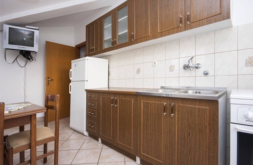 Jadrtovac Apartment | One bedroom Apartment Bajan A4 near the sea
