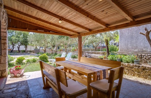 Punta Kriza Apartment | One bedroom apartment with terrace Punta križa, Cres (A-867-b)