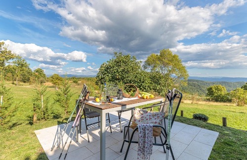 Oprtalj Apartment | One bedroom apartment A1 in Central Istria