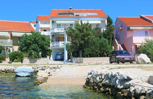 Kustici Apartment | One bedroom apartment near beach Kustići, Pag (A-4086-c)
