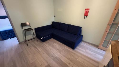 Walsall Apartment | One Bedroom Apartment in Walsall Sleeps 4 FREE WIFI By Villazu