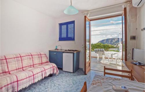 Sant'Angelo Apartment | One-Bedroom Apartment In Santangelo Dischia