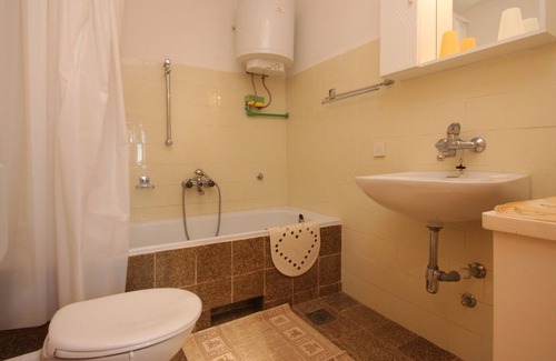 Valtura Apartment | One bedroom apartment with terrace Valtura, Pula (A-7419-a)