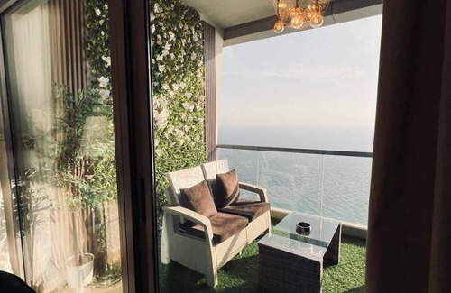 Ash Shati Apartment | One bedroom apartment with a great view of the Red Sea with two balconies.