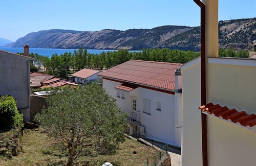 Lopar Apartment | One bedroom apartment with terrace and sea view Lopar, Rab (A-14804-e)