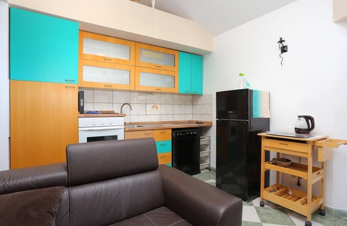 Lokva Rogoznica Apartment | One bedroom apartment with terrace and sea view Lokva Rogoznica, Omiš (A-13226-c)