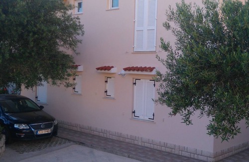 Rab Apartment | One bedroom apartment with terrace Banjol, Rab (A-4956-b)
