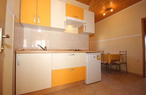 Cove Rogacic Apartment | One bedroom apartment with terrace and sea view Vis (A-8531-b)