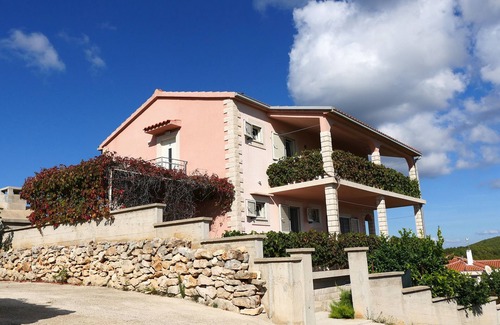 Rukavac Apartment | One bedroom apartment with terrace and sea view Rukavac, Vis (A-8839-a)