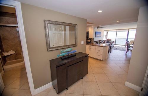 Pacific Beach Condo | ONE BEDROOM CONDO 711
